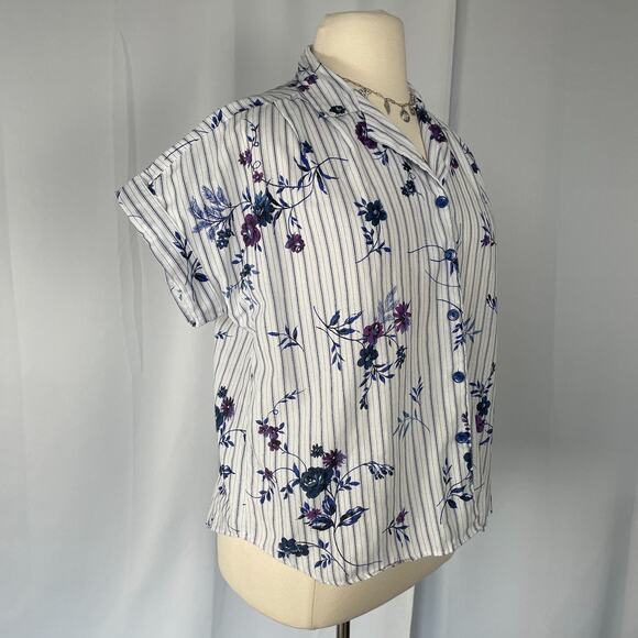 Vintage Top Plus Size 1X White Purple Floral Stripe Short Sleeve Casual Cottage - Picture 4 of 9